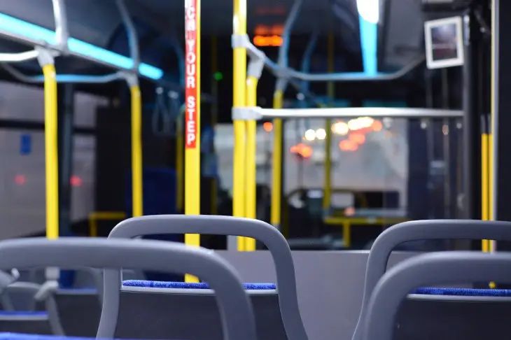 В автобусе с 37 туристами, который попал в ДТП в Казахстане, находились россияне В автобусе с 37 туристами, который попал в ДТП в Казахстане, находились россияне