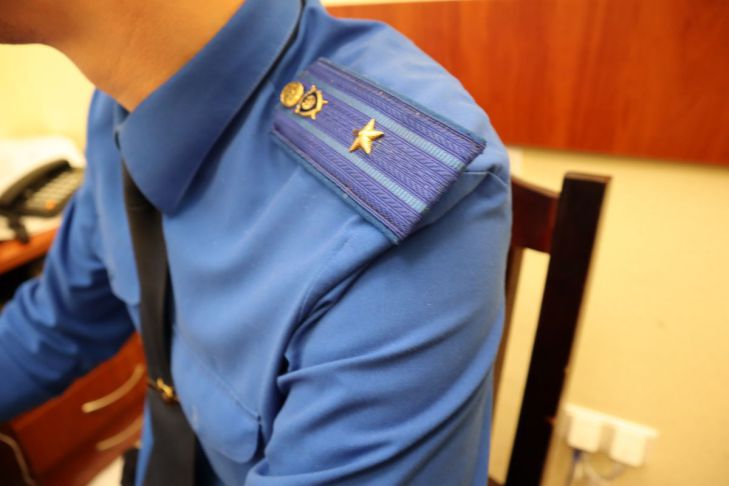 Под Пензой в пруду школьница утонула, упав с надувного матраса Под Пензой в пруду школьница утонула, упав с надувного матраса