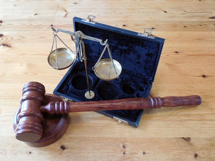 Суд оправдал пятерых участников ЧВК «Енот», обвиняемых в разбоях и кражах Суд оправдал пятерых участников ЧВК «Енот», обвиняемых в разбоях и кражах