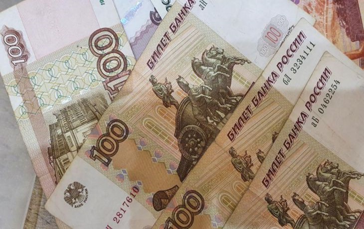 Финансист рекомендовал россиянам откладывать по 100 рублей в день Финансист рекомендовал россиянам откладывать по 100 рублей в день