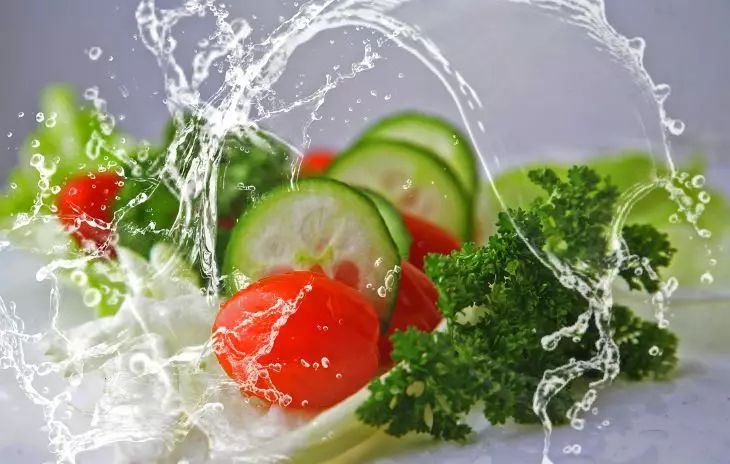 Косметолог назвала основные продукты для сияющей кожи Косметолог назвала основные продукты для сияющей кожи