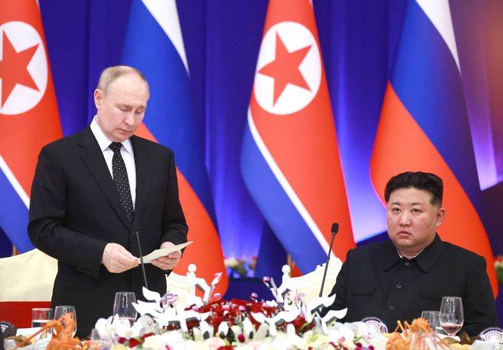 Ким Чен Ын подарил Путину двух собак редкой охотничьей породы пхунсан Ким Чен Ын подарил Путину двух собак редкой охотничьей породы пхунсан