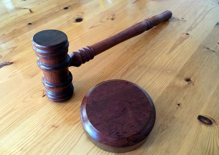 Суд в Москве начал рассмотрение дела о взятках петербургских генералов МВД Суд в Москве начал рассмотрение дела о взятках петербургских генералов МВД
