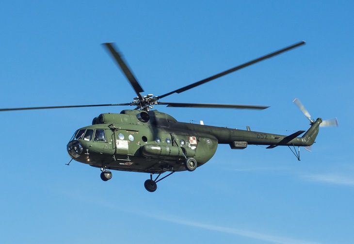 Ураган повредил два боевых вертолета в Польше Ураган повредил два боевых вертолета в Польше