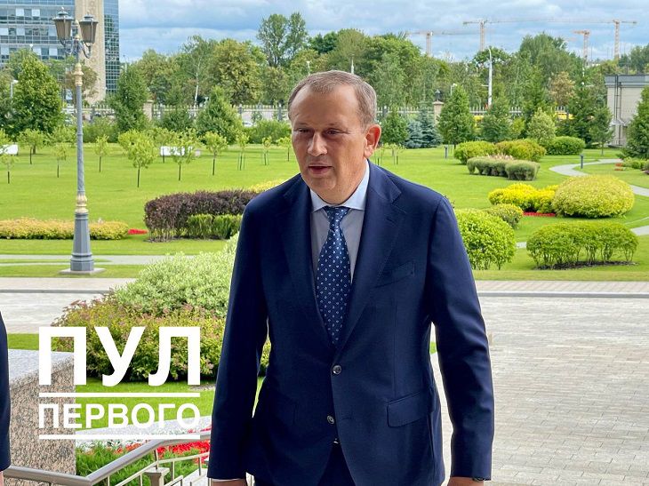 Лукашенко рассказал губернатору Ленинградской области об особенностях их встреч Лукашенко рассказал губернатору Ленинградской области об особенностях их встреч