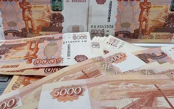 «Врет»: Алсу опровергла слова мужа о щедрых выплатах при разводе «Врет»: Алсу опровергла слова мужа о щедрых выплатах при разводе