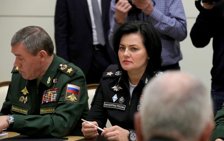 Экс-замглавы Минобороны Шевцова прокомментировала слухи об отъезде во Францию Экс-замглавы Минобороны Шевцова прокомментировала слухи об отъезде во Францию