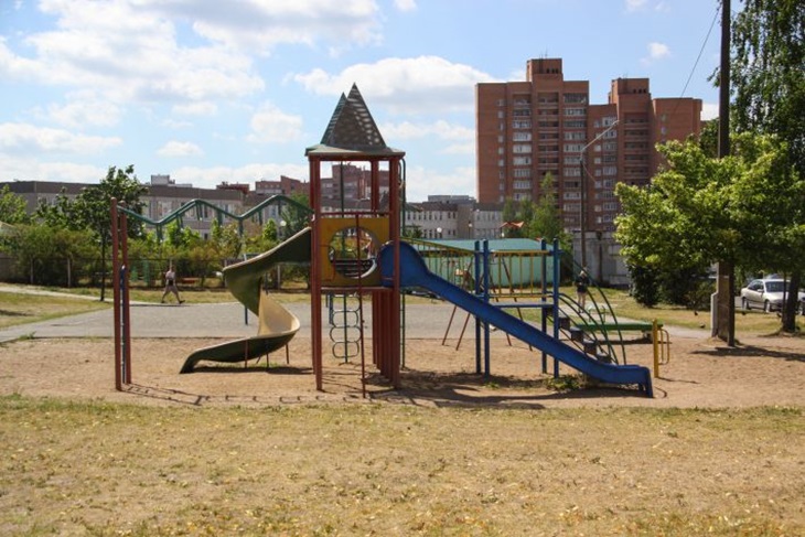 В Краснодаре родители подрались с мигрантами из-за детской площадки В Краснодаре родители подрались с мигрантами из-за детской площадки