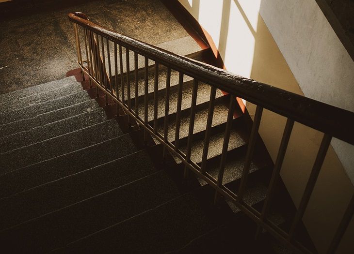 Ученые рассказали, как часто нужно подниматься по лестнице для здоровья сердца Ученые рассказали, как часто нужно подниматься по лестнице для здоровья сердца
