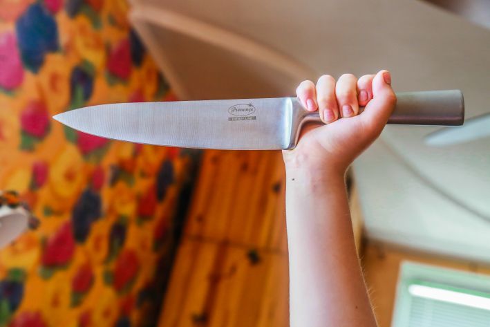В Самаре арестовали подростка, напавшего на 14-летнюю девочку с ножом В Самаре арестовали подростка, напавшего на 14-летнюю девочку с ножом