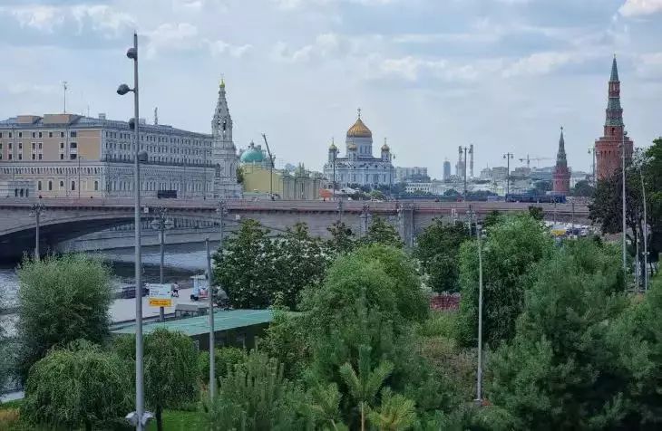 Губерниева попросили не возвращаться в РФ из-за слов о неспортивной стране Губерниева попросили не возвращаться в РФ из-за слов о неспортивной стране