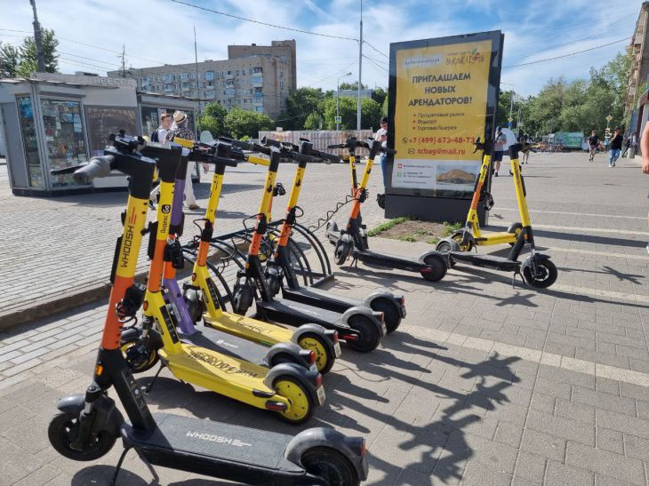 В Симферополе мужчина разломал самокат девочки: его арестовали на двое суток В Симферополе мужчина разломал самокат девочки: его арестовали на двое суток
