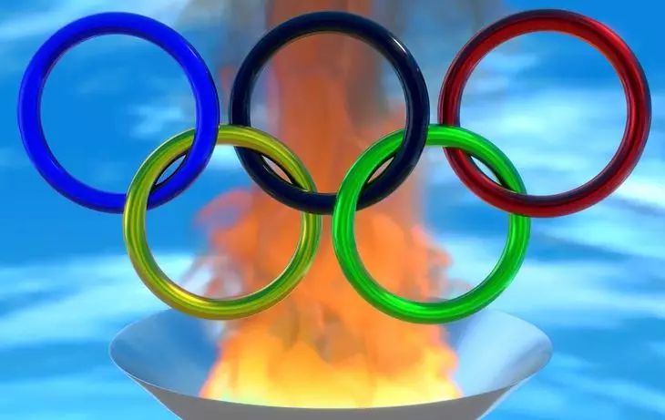 Поцелуй Макрона и министра спорта вызвал настоящий переполох во Франции Поцелуй Макрона и министра спорта вызвал настоящий переполох во Франции