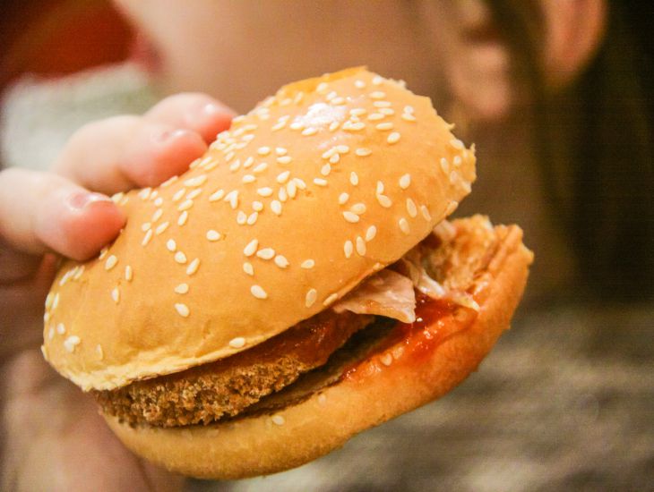 Иммунолог рассказал о продуктах, ускоряющих старение Иммунолог рассказал о продуктах, ускоряющих старение