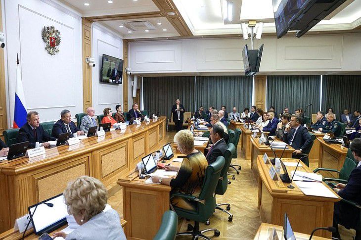 Совфед: одобрено снижение бюрократической нагрузки на преподавателей Совфед: одобрено снижение бюрократической нагрузки на преподавателей