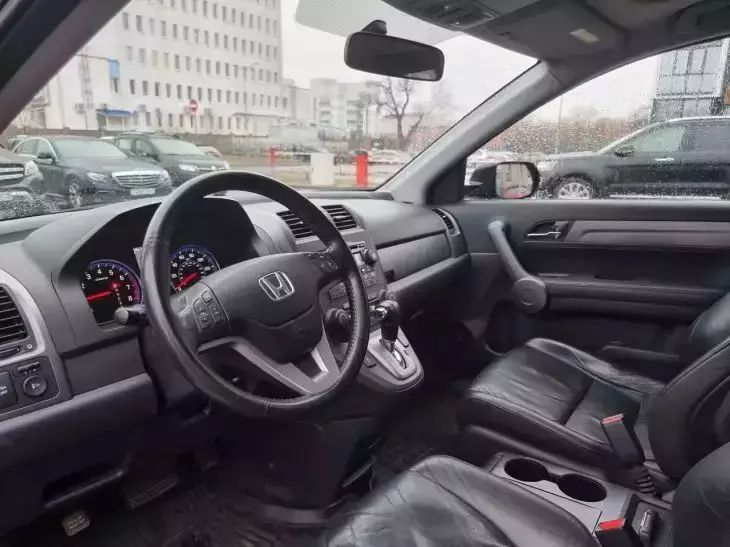 Эксперт предупредил, чем опасно мыть двигатель автомобиля Эксперт предупредил, чем опасно мыть двигатель автомобиля