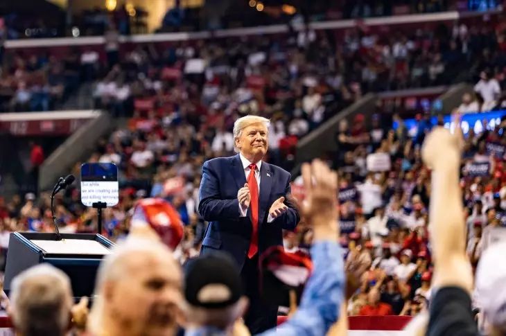 Трамп настаивает на том, что премьер Канады Трюдо является сыном Фиделя Кастро Трамп настаивает на том, что премьер Канады Трюдо является сыном Фиделя Кастро