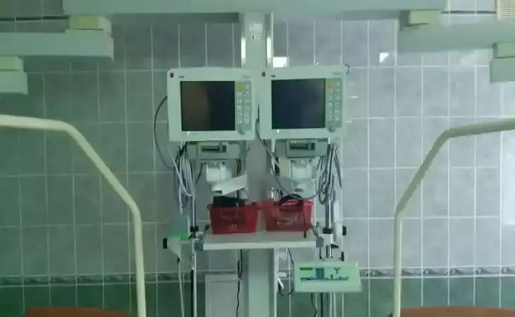 Мужчина проработал 104 дня с одним выходным и умер в Китае Мужчина проработал 104 дня с одним выходным и умер в Китае