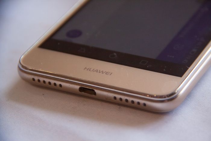 Компания Huawei презентовала первый в мире трехсекционный складной смартфон Компания Huawei презентовала первый в мире трехсекционный складной смартфон