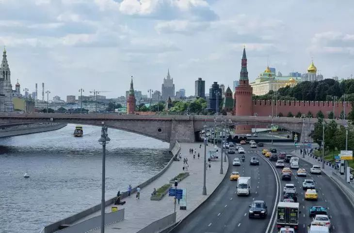 Россиян ждет четырехдневная рабочая неделя в начале ноября Россиян ждет четырехдневная рабочая неделя в начале ноября