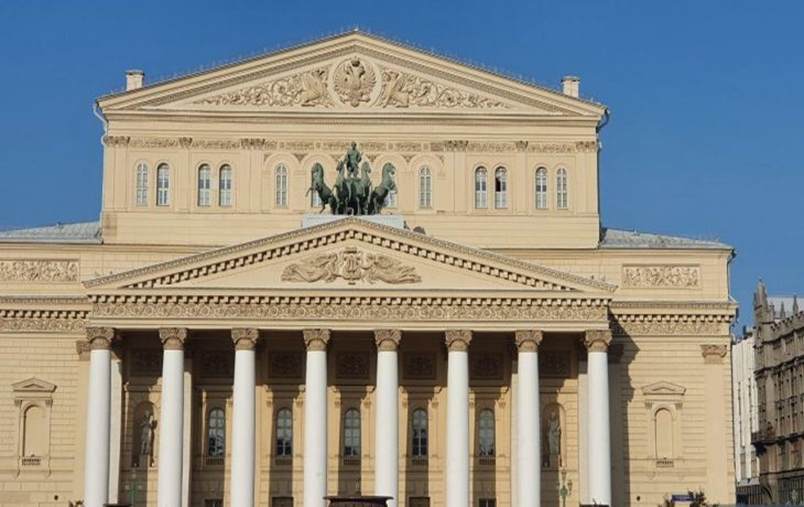Ирина Безрукова призвала власти вмешаться в историю с билетами в Большой театр Ирина Безрукова призвала власти вмешаться в историю с билетами в Большой театр