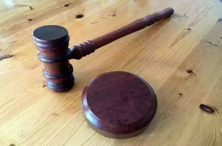 Подросток подал в суд на родителей за отправку в школу-интернат Подросток подал в суд на родителей за отправку в школу-интернат