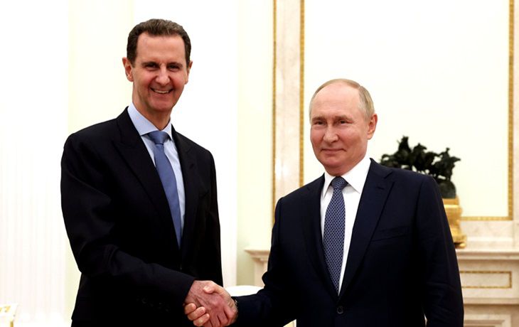 Бывший президент Сирии прибыл в Москву вместе со своей семьей Бывший президент Сирии прибыл в Москву вместе со своей семьей