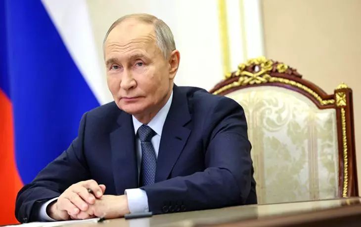 Путин: Набиуллина сама не знает, какая завтра будет ключевая ставка Путин: Набиуллина сама не знает, какая завтра будет ключевая ставка