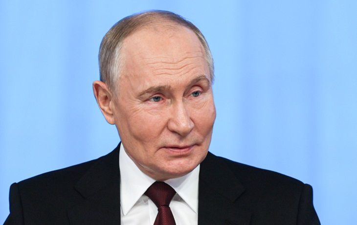С пострадавшей жительницей Казани, позвонившей Путину, связался прокурор С пострадавшей жительницей Казани, позвонившей Путину, связался прокурор