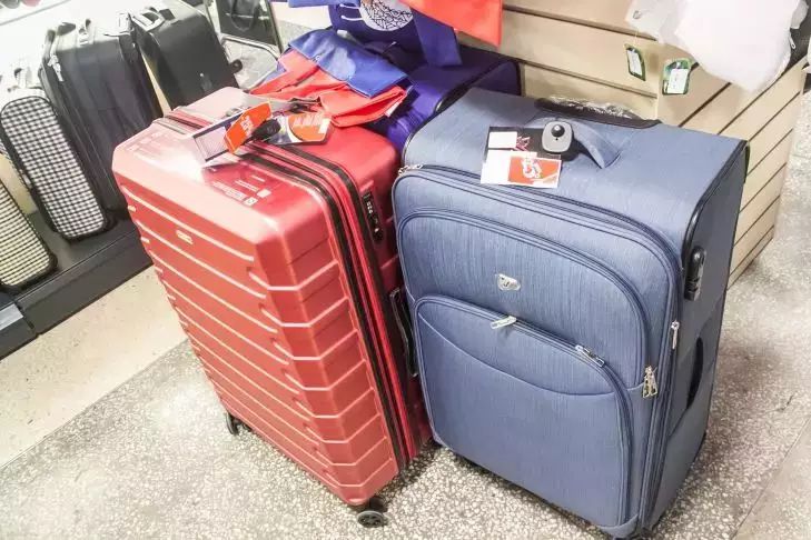 Таможня прокомментировала задержку в оформлении туристов на границе с Китаем Таможня прокомментировала задержку в оформлении туристов на границе с Китаем