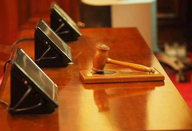 Суд запретил британцу искать потерянный диск с 8000 биткоинами на мусорной свалке Суд запретил британцу искать потерянный диск с 8000 биткоинами на мусорной свалке
