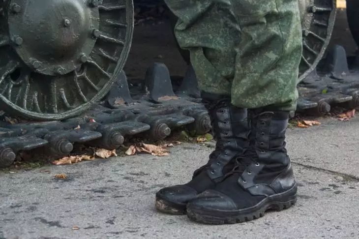 В Туве расследуют сообщения об избиении контрактников В Туве расследуют сообщения об избиении контрактников