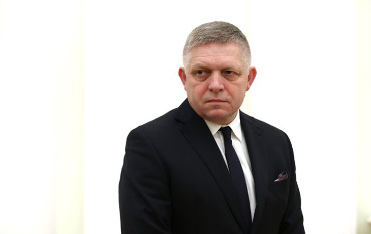 Более сотни психологов и психиатров призвали премьера Словакии уйти из большой политики Более сотни психологов и психиатров призвали премьера Словакии уйти из большой политики