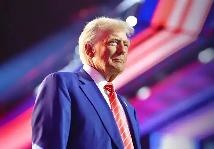 Трампа внезапно обвинили в запугивании Минюста США Трампа внезапно обвинили в запугивании Минюста США