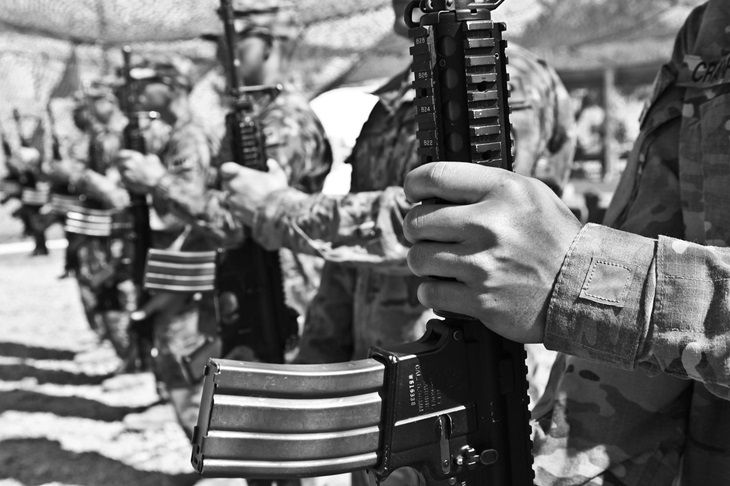 Мексика стягивает тысячи военных к границе США: что происходит Мексика стягивает тысячи военных к границе США: что происходит