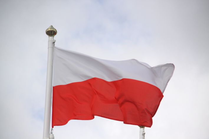 Польша больше не будет принимать новых мигрантов Польша больше не будет принимать новых мигрантов