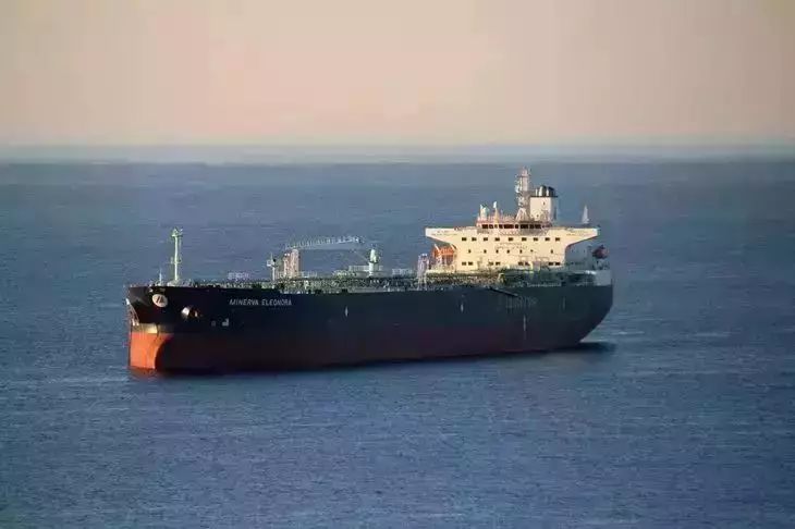 Китаю предложили российскую нефть по более низкой цене Китаю предложили российскую нефть по более низкой цене