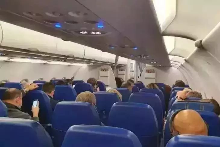Появились новые подробности о крушении самолета в Торонто Появились новые подробности о крушении самолета в Торонто