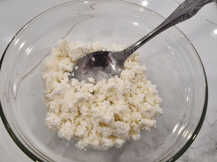 Творог против йогурта: какой продукт на самом деле вызывает отеки Творог против йогурта: какой продукт на самом деле вызывает отеки
