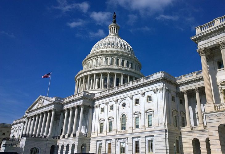 Сенат США поддержал пошлины в 500% для покупателей российской нефти Сенат США поддержал пошлины в 500% для покупателей российской нефти