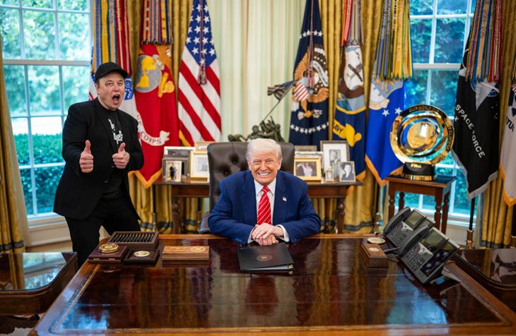 Отец Илона Маска раскрыл, что произошло с его сыном из-за Трампа