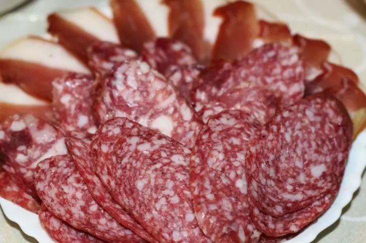 ТОП — 5 продуктов, которые тайно вредят вашему здоровью: пора перестать их есть