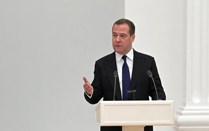 «Он правда это сказал?»: Трамп прокомментировал слова Медведева о ядерном оружии для Ирана «Он правда это сказал?»: Трамп прокомментировал слова Медведева о ядерном оружии для Ирана